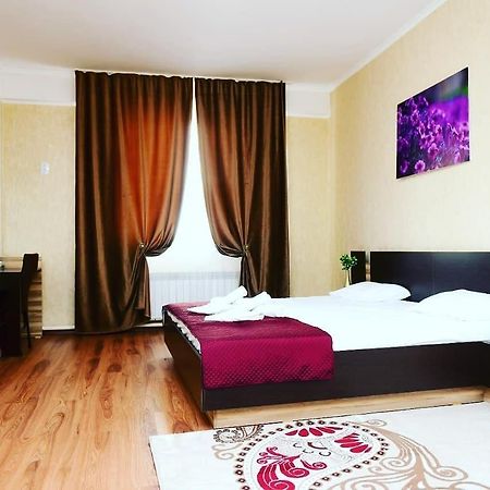 Alatau Hotel Astana Bagian luar foto